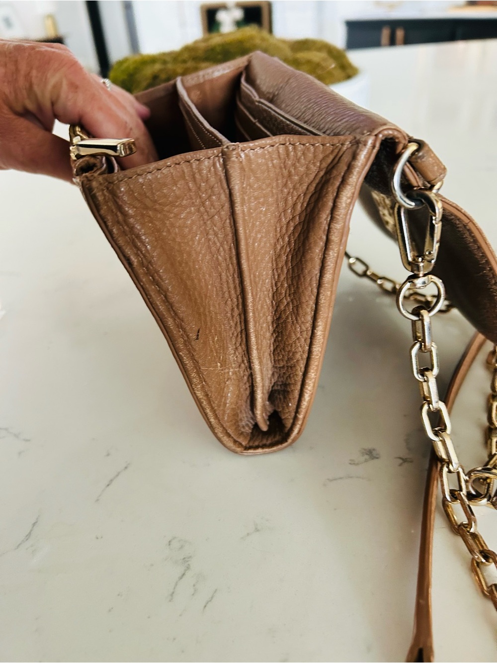 Tory Burch Tan Leather Crossbody with Logo Plaque - Picture 11 of 13